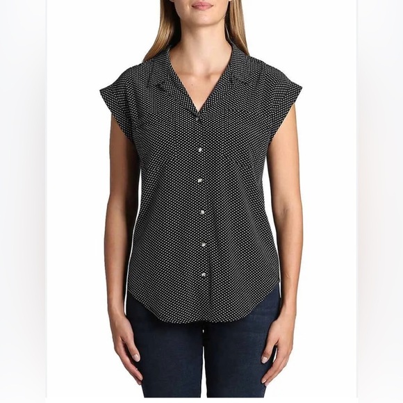 5/$25 Item JACHS Girlfriend Flowy Button Down Blouse - Picture 1 of 8